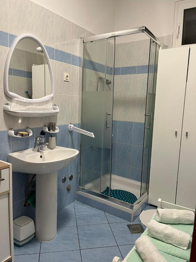 Gita Appartement Omišalj Buitenkant foto