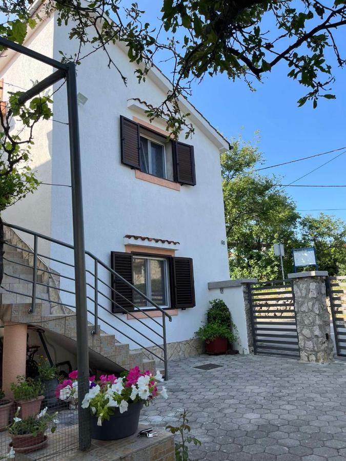 Gita Appartement Omišalj Buitenkant foto